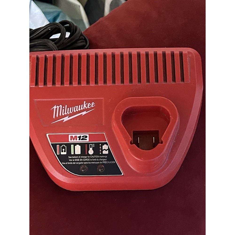 ORIGINAL Milwaukee M12 Battery Charger Original 12V # 48592401